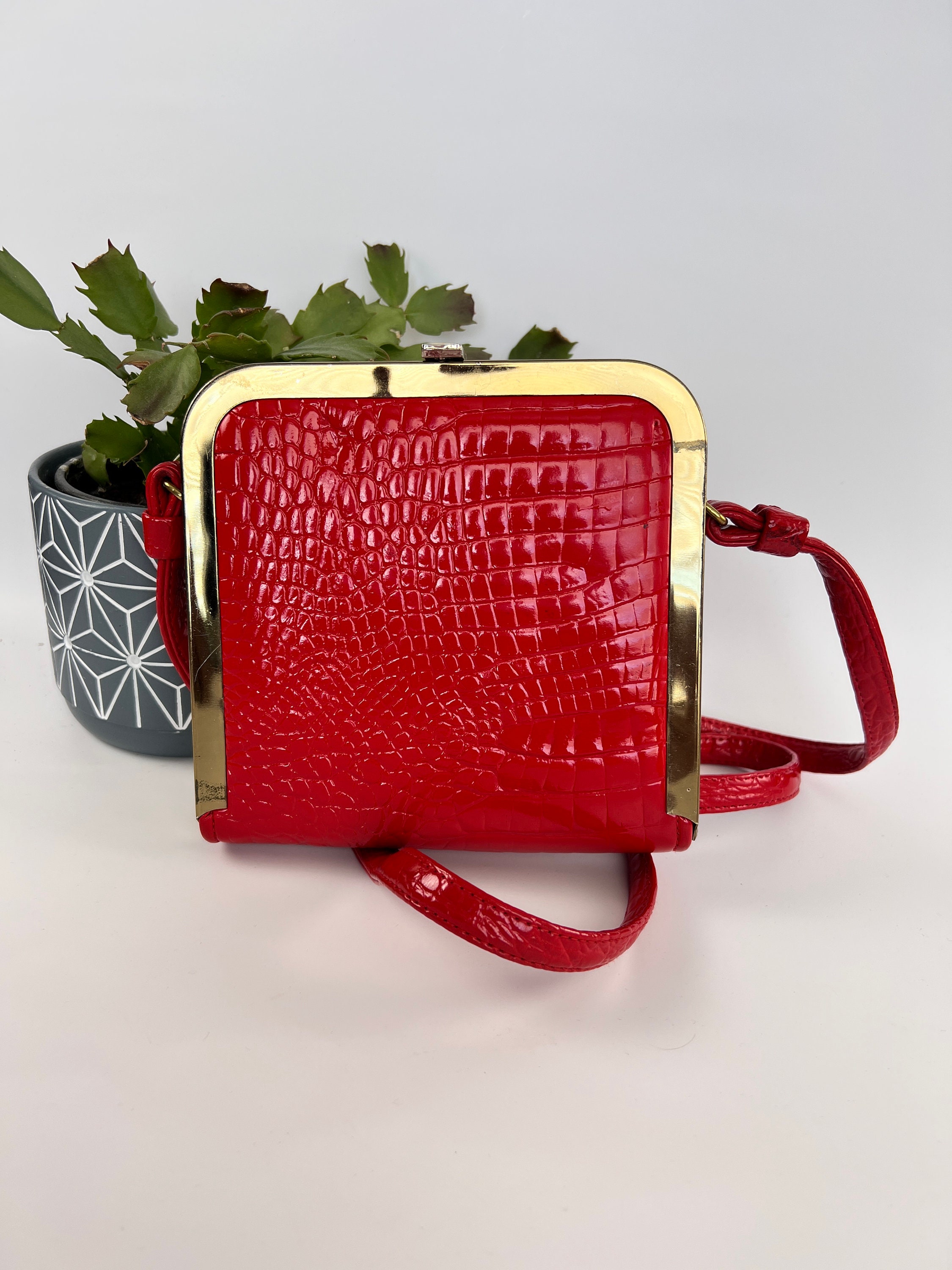 crocodile bag red