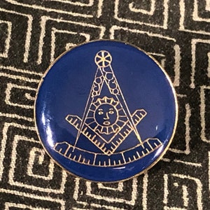 Geometric Sun Order Lapel pin Masonry Blue Lodge Freemason Blazing Star Compass Square Enamel pin Symbolism Masonic