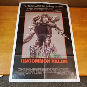 Póster de película auténtico Uncommon Valor - 27 x 41 - Original Vintage Plegado Theatre One Sheet - Patrick Swayze - Gene Hackman - 1983