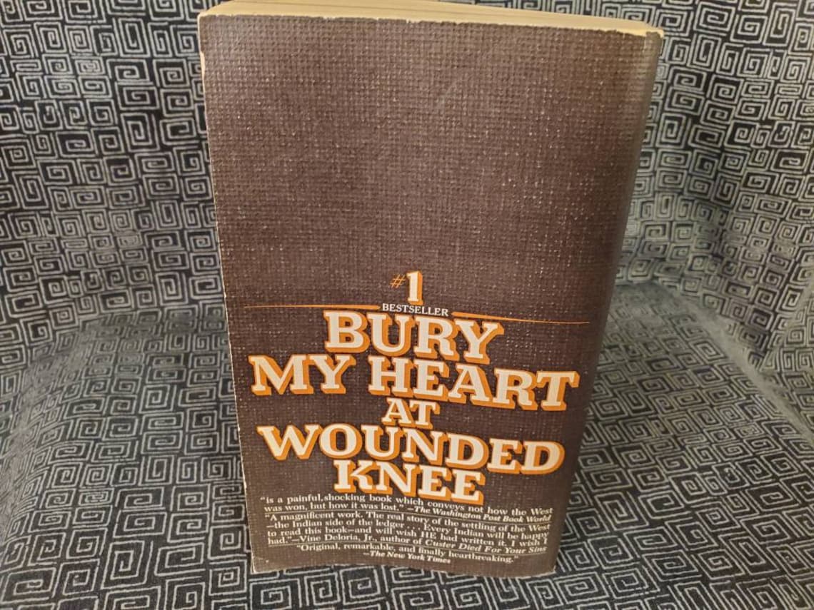 Dee Brown Bury My Heart