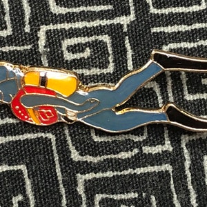 Scuba Diver Enamel Pin - Scuba - Diver - Snorkel - Underwater diving - freediving - water adventures - ocean sport - sea sport - instructor