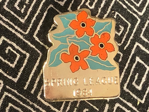 SPRING LEAGUE 1984 Enamel Metal Pin - Flower - Fl… - image 1