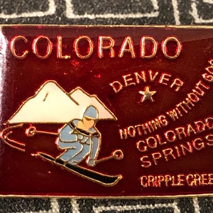 COLORADO Enamel Pin - Denver - Colorado Springs - Cripple Creek - Nothing without God - Downhill Skiing - Skier - Mountain - Rocky Mountains
