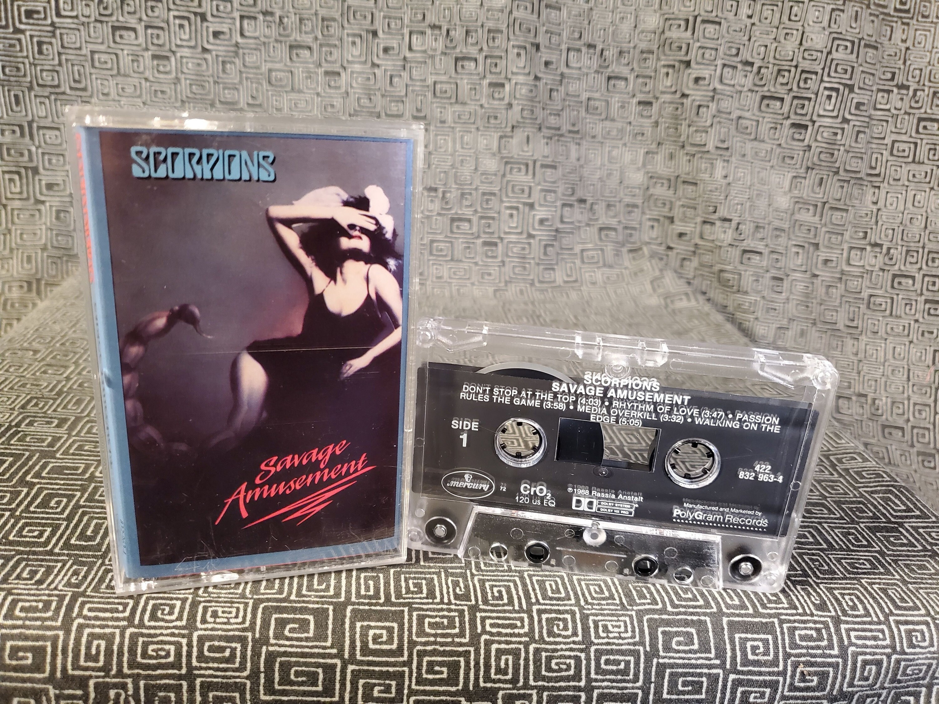 SCORPIONS Savage Amusement レコード 帯付き Amazon.com: Savage Amusement - 180-Gram Curacao Blue Colored Vinyl