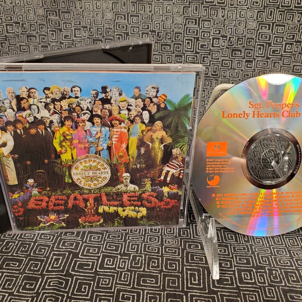 The Beatles CD  Sgt. Peppers Lonely Hearts Club Band - Compact Disc - 1987 Parlophone - Lucy In The Sky