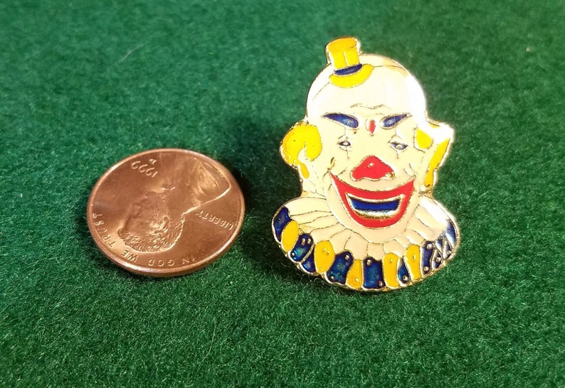 Evil Clown Enamel Pin Circus Clown Clown Pin Scary Clown Pin Pennywise Pin Halloween Pin Clown collectible Pin image 3