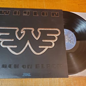 Waylon Jennings Vinyl LP - Black on Black - Play Tested Record - VG+  Classic Outlaw Country Music - 1982