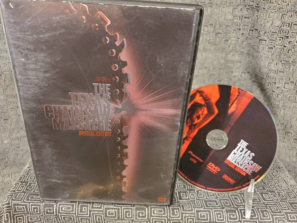 The Texas Chainsaw Massacre DVD - Special Features - Grindhouse