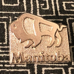 MANITOBA Bison silver metal pin - Canada - Canadian - Bison- Plains bison - province - Woods Bison - Manitoba Bison Football - Buffalo