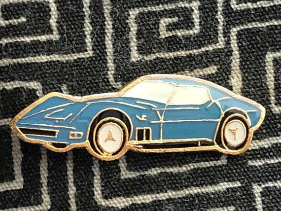 Corvette Enamel Pin - Chevrolet - Chevy - Blue Corvette - 'national corvette museum - Classic Vehicle - Sports Car - Car Show - luxury car