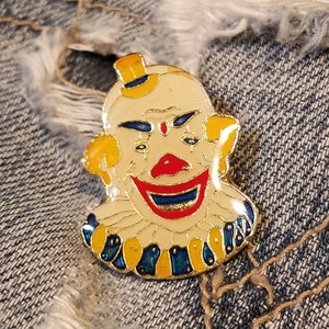 Evil Clown Enamel Pin Circus Clown Clown Pin Scary Clown Pin Pennywise Pin Halloween Pin Clown collectible Pin image 2