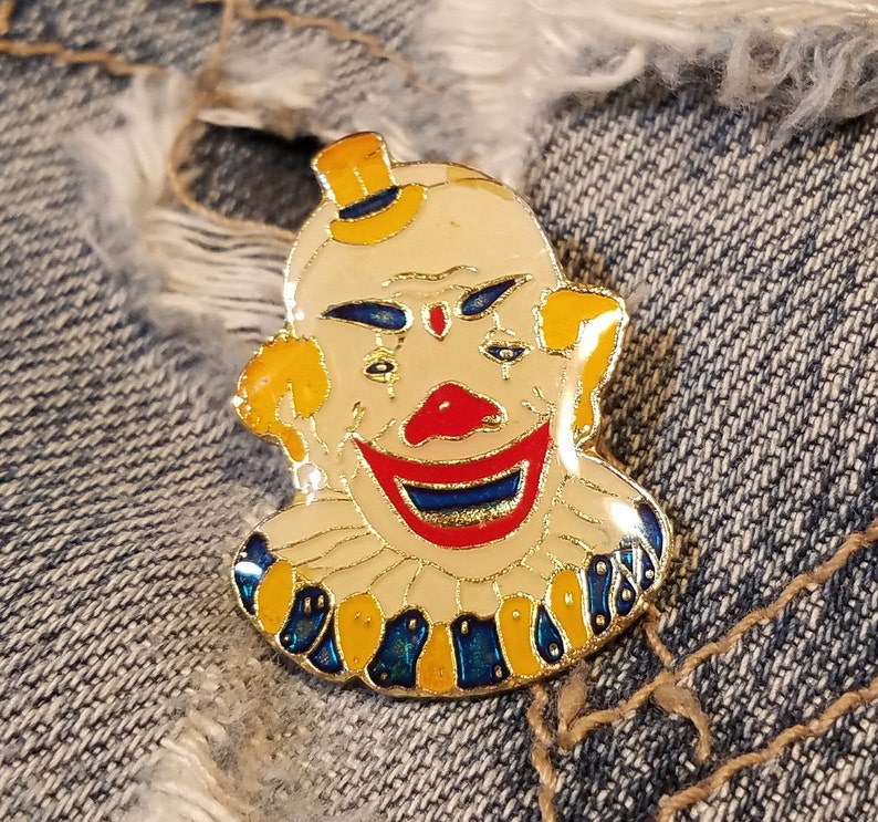 Evil Clown Enamel Pin Circus Clown Clown Pin Scary Clown Pin Pennywise Pin Halloween Pin Clown collectible Pin image 2