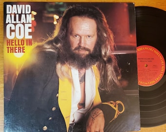 LP de vinilo de David Allan Coe - Hello In There - Disco probado VG+ Música country clásica Outlaw - 1983
