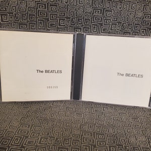 The Beatles The White Album 2 CD Set - Helter Skelter - Revolution - Rocky Raccoon - Charles Manson -  John Lennon - Paul McCartney