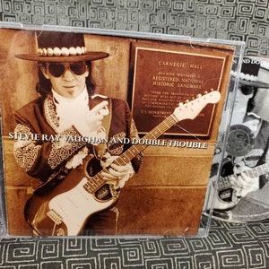 Stevie Ray Vaughan CD  Live at Carnegie Hall - Blues Guitar Legend - Cold Shot - Lenny - Pride and Joy