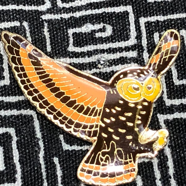 OWL Enamel Pin - Owl in flight pin - nocturnal bird - bird - rescue - wise old owl - barn - snowy - Eurasian eagle - bird of prey - barred