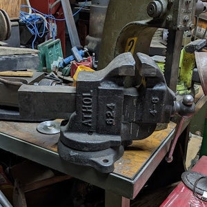 Athol 624 vise best sale