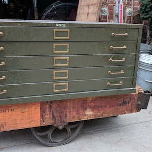 Vintage Lyons Flach aktenschrank auf Fabrik Eisenbahnwagen