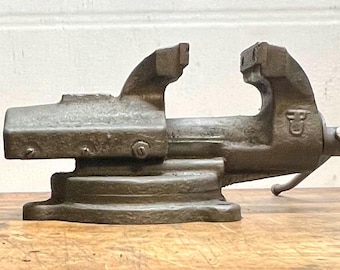 Unique Vintage 3 1/8” FPU  Bench Vice