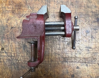 Vintage 1 -3/4" Jewelers Bench Vice