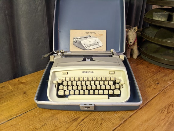 Retro Royal Safari Portable Typewriter W Case - Etsy