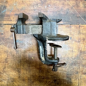 Antique Jewelers 2” Bench Vice