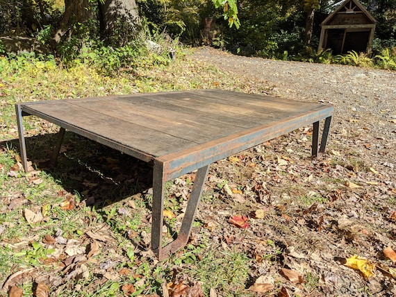 Vintage Industrial Factory Warehouse Dead Skid Platform Coffee