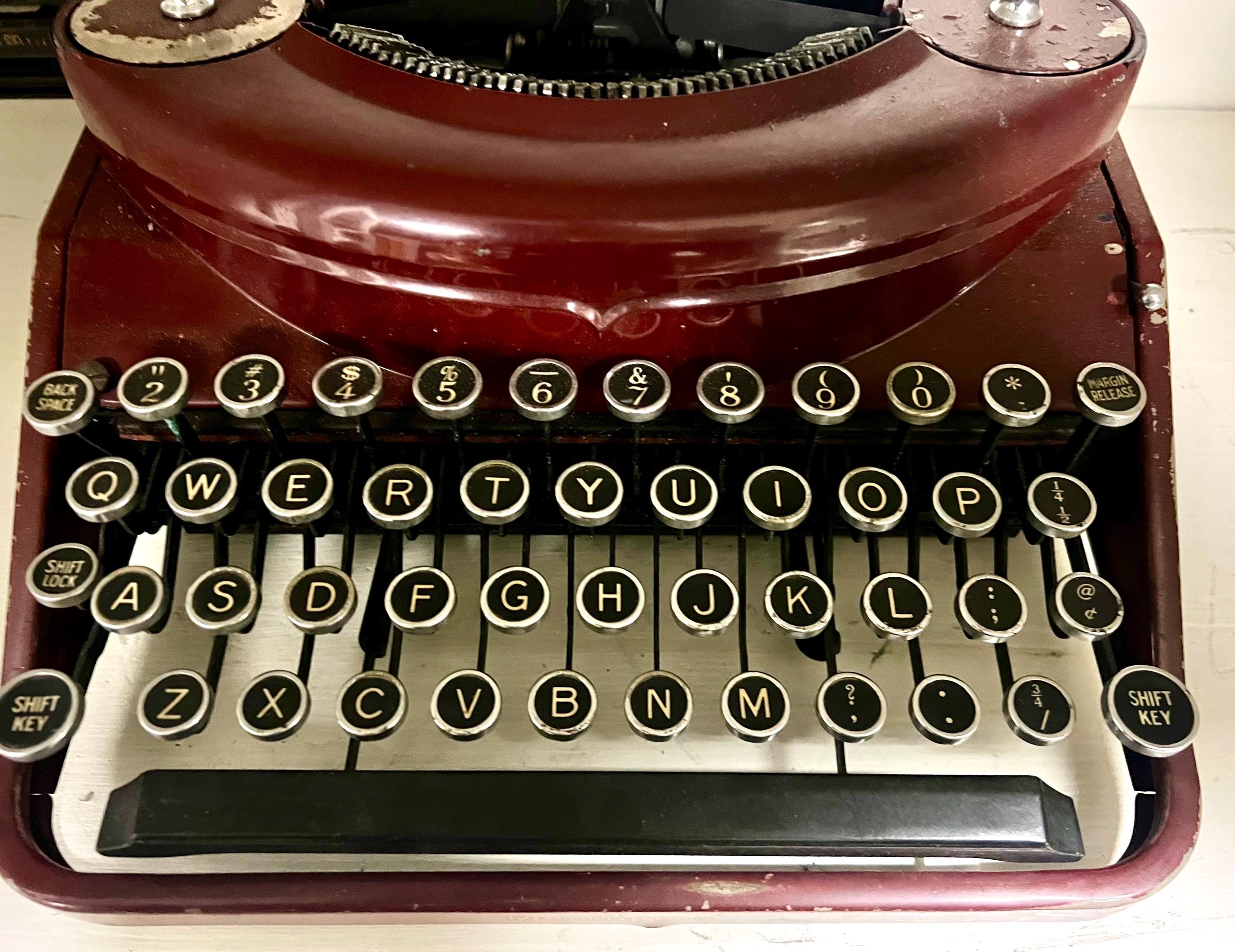 Antique Remington Noiseless Portable Typewriter 1933 Model in