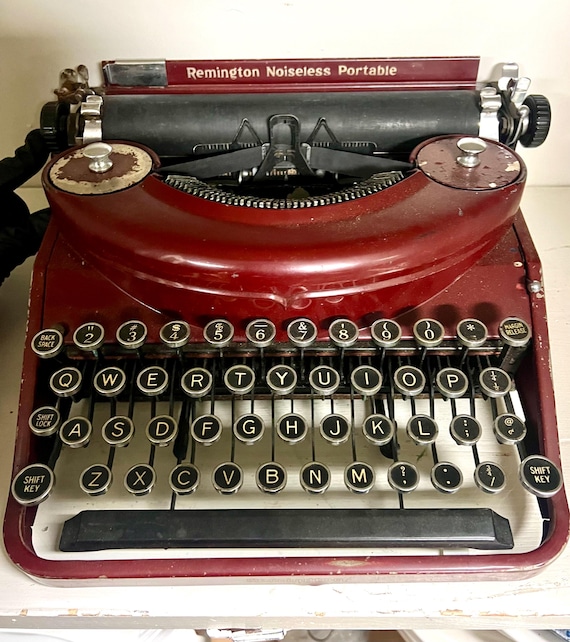 アンティーク レミントン ノイズレス ポータブル タイプライター 1933 