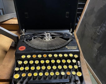 Remington Portable Typewriter with Case 1921 Model