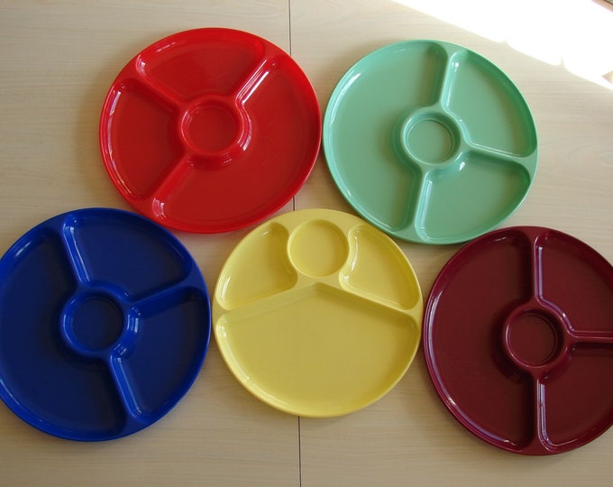 Vintage Plastic Divided Picnic Plates Set of Five Plastic Etsy