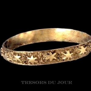 Gold Star Ring 'Etoiles' Poesie Ring Unique Engraved Wedding Band Medieval Poesy Ring Renaissance GOLD WEDDING RING Large Sizes