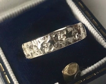 Custom Star Band Handmade Wedding or Promise Ring in White Gold / Silver / Platinum, Renaissance Engraved Posy Ring for Men and Women