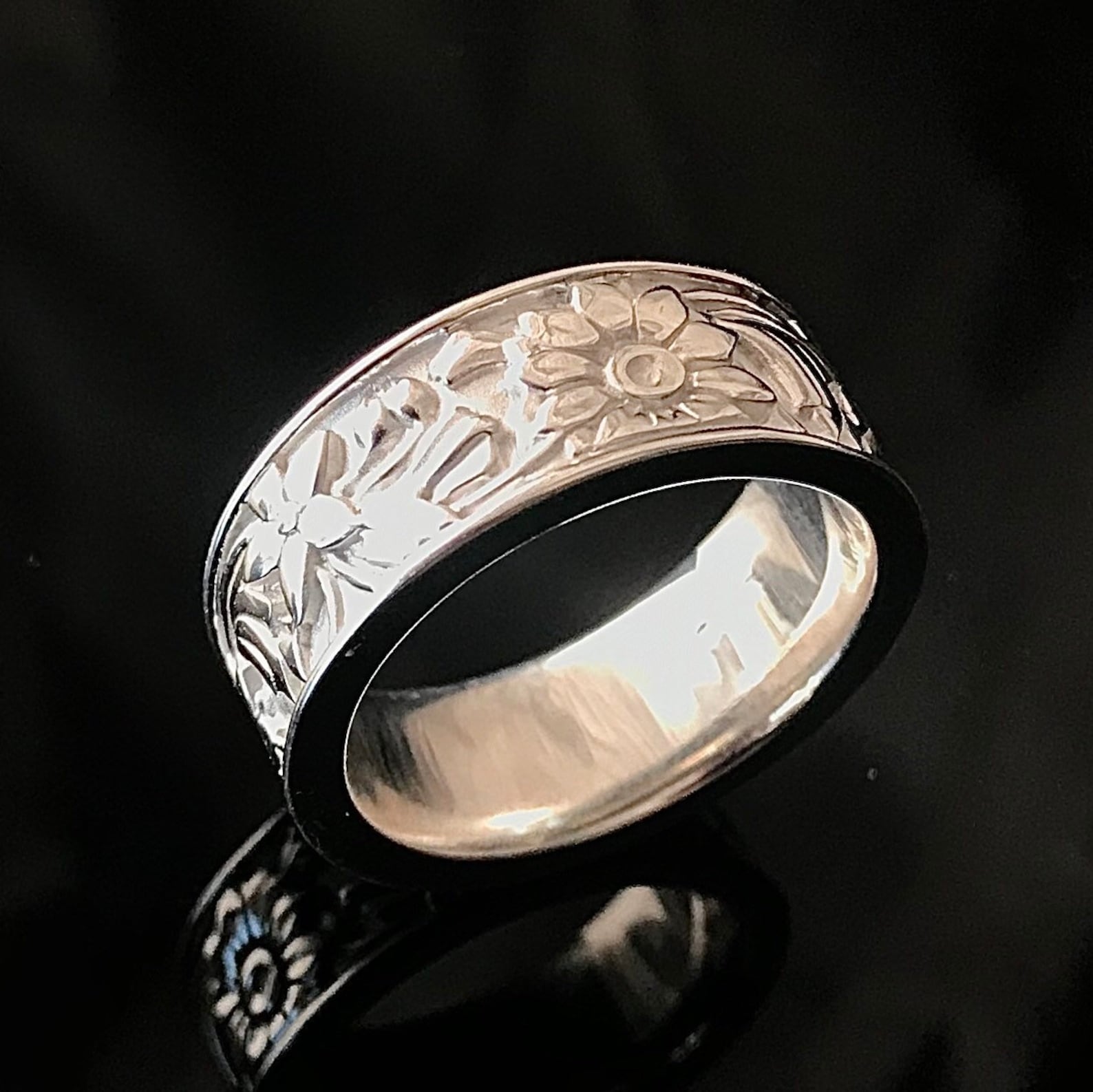 FLORAL Engraved Sculpted Wedding Band 10k 14k 18k Yellow Gold | Etsy FLORAL Engraved Sculpted Wedding Band 10k 14k 18k Yellow Gold | Etsy
