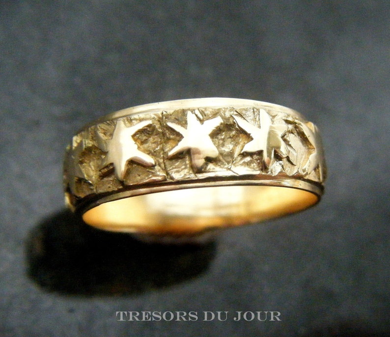 Gold Star Ring 'Etoiles' Poesie Ring Unique Engraved Wedding Band Medieval Poesy Ring Renaissance GOLD WEDDING RING Large Sizes image 5