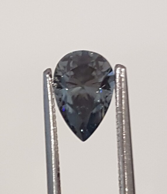 moissanite crystals