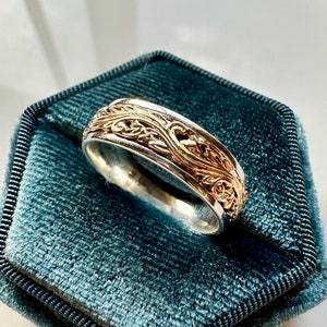 Engraved Vintage style Wedding Band Ring Solid Gold Mixed Metal Two Tone Rings 14k Yellow White Unique Victorian Pattern Flower Leaves