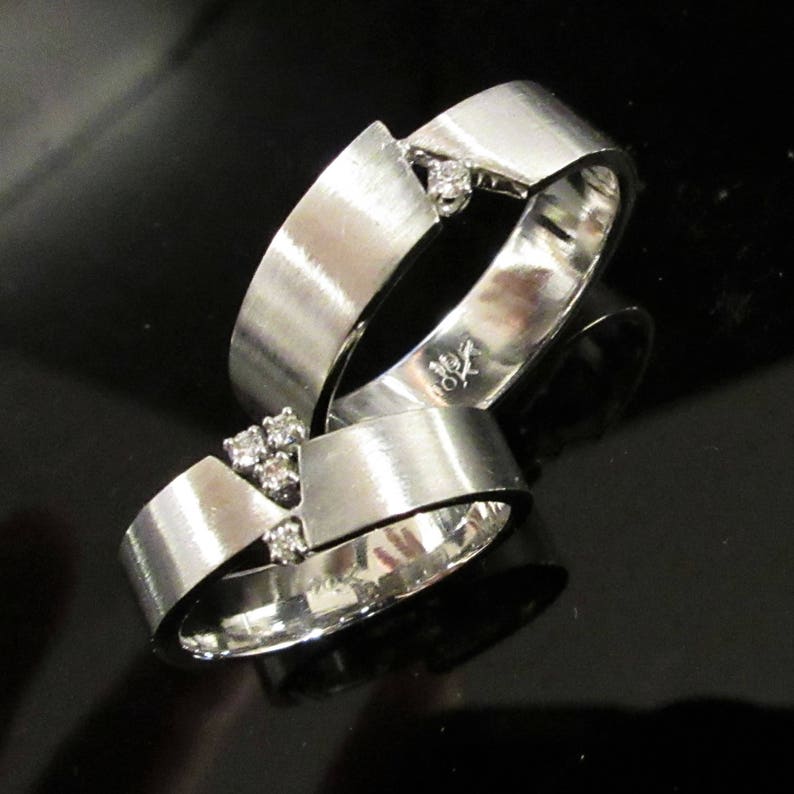Unique Wedding Band Set Modern White Gold Platinum Wedding Etsy