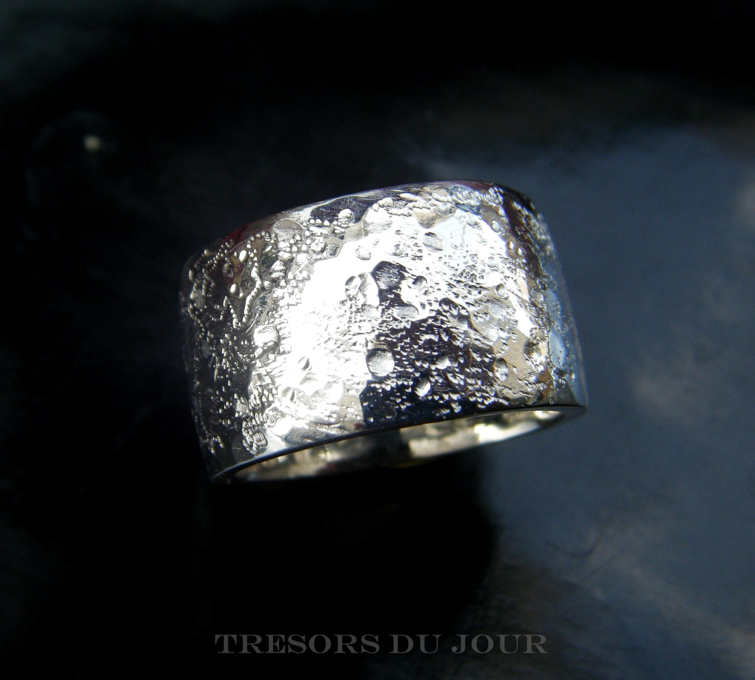 Wide Hammered Barrel Ring