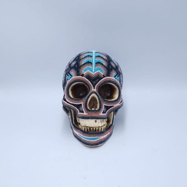 Impresionante cráneo humano de resina moldeada a mano Huichol por Honorio Lopez PP5519