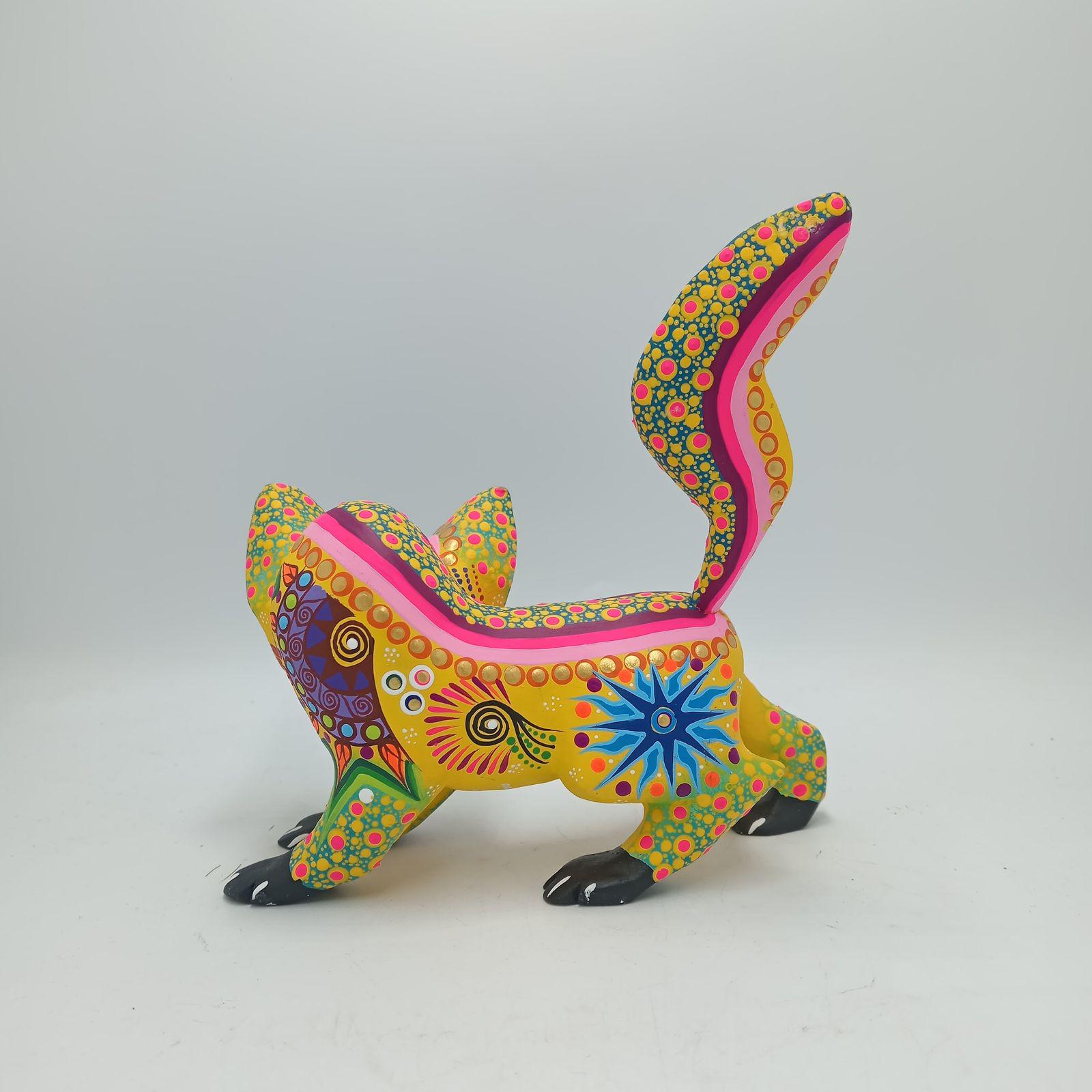 オアハカ メキシコ 木彫り 狼 置物 オアハカの木彫り メキシコ民芸品 手作り 狼 Cesar Melchor Ojeda 作