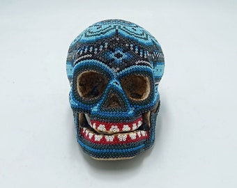 Crâne Huichol perlé à la main par Isandro Lopez PP6955