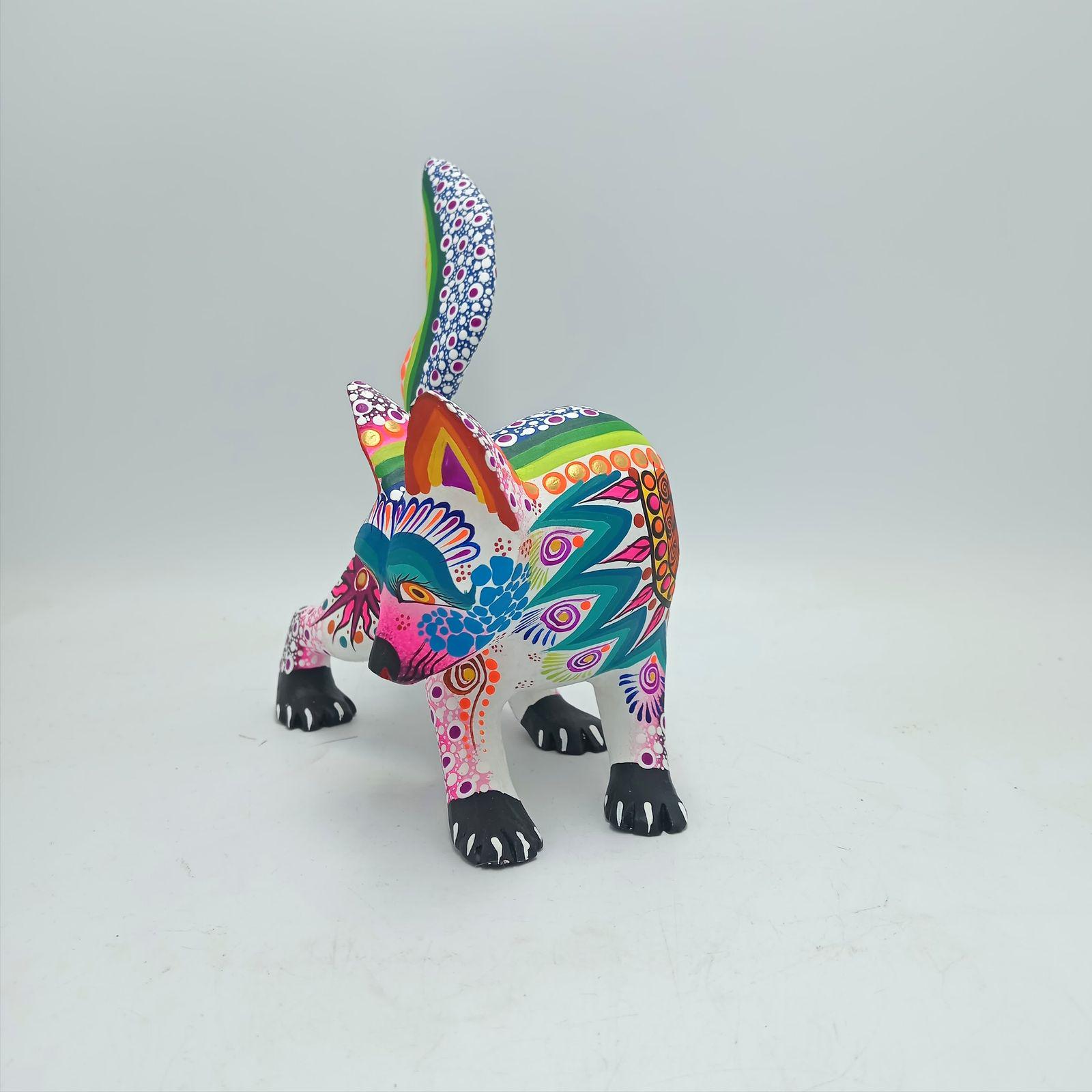 オアハカの木彫り メキシコ民芸品 手作り 狼 Cesar Melchor Ojeda 作