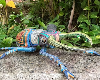 Oaxacan Wood Carving Scarab by Manuel Cruz Prudencio PP4619