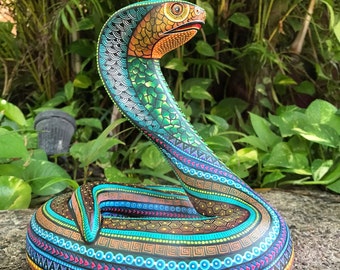 Oaxacan Wood Carving Cobra by Manuel Cruz Prudencio PP4614
