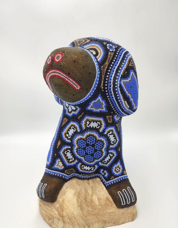 ウイチョルビーズのメキシコ民芸犬、マヨラ・ヴィラ・ロペス作 PP4492