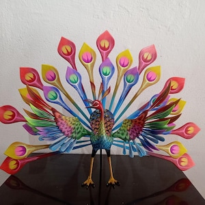 Oaxacan Holzschnitzerei Pfau, Von Victor Aguilar PP8007