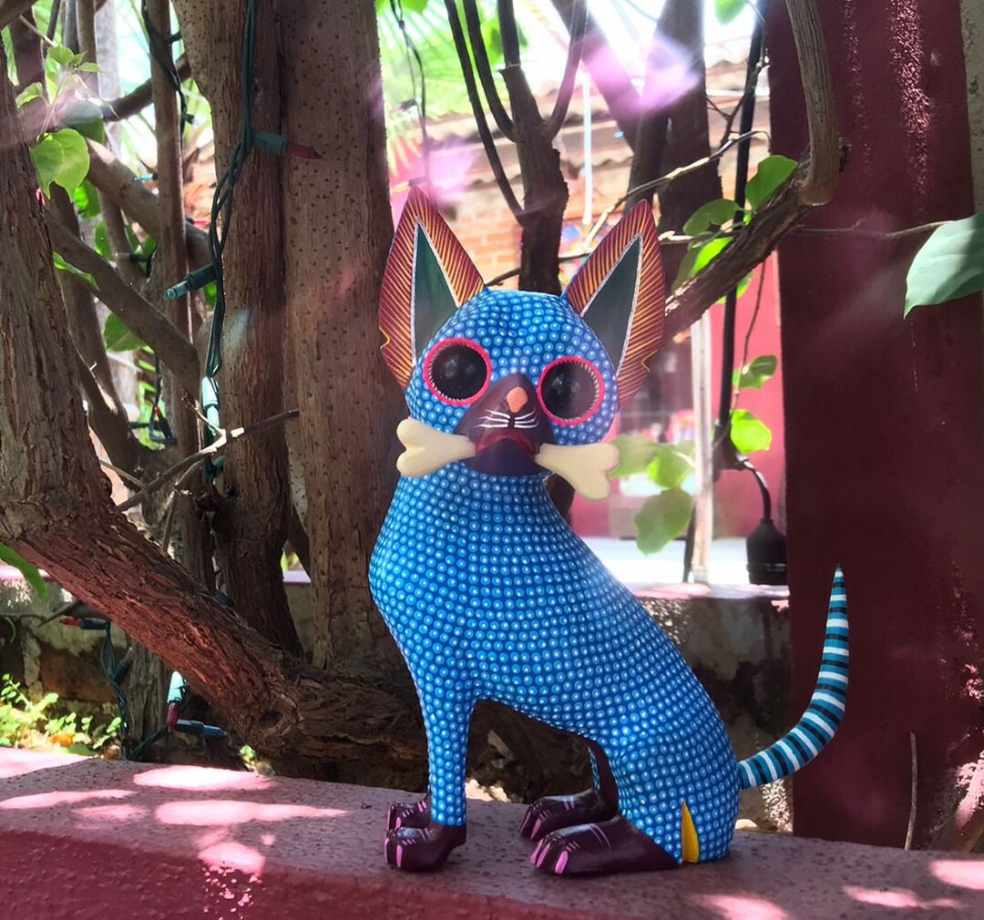 Great Mexican Oaxacan Wood Carving Alebrije Chihuahua by Zoologico