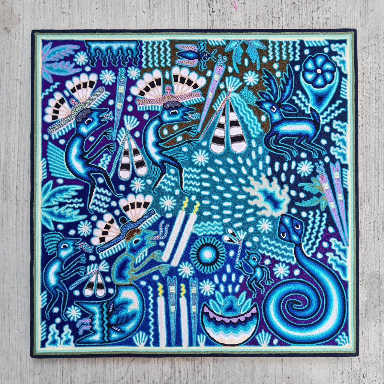 Huichol Mexican Folk Art Yarn Painting by Maximino Renteria PP8114