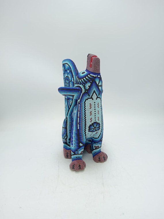 Mexican Huichol Hand Beaded Coyote by Isandro Villa Lopez PP8768